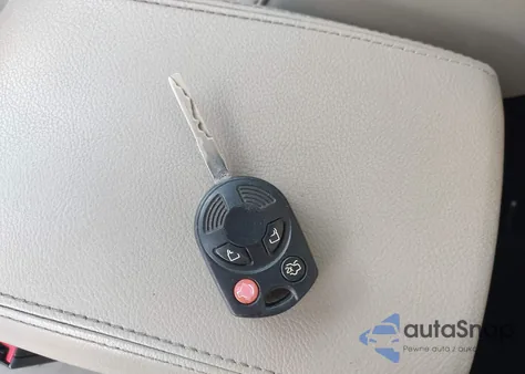 2016 Ford Focus Se z USA, uszkodzony, nr VIN 1FADP3K27GL219629